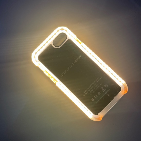 Rebecca Minkoff Light-Up Selfie Case w/ Charger - 9/10 - Picture 9 of 9